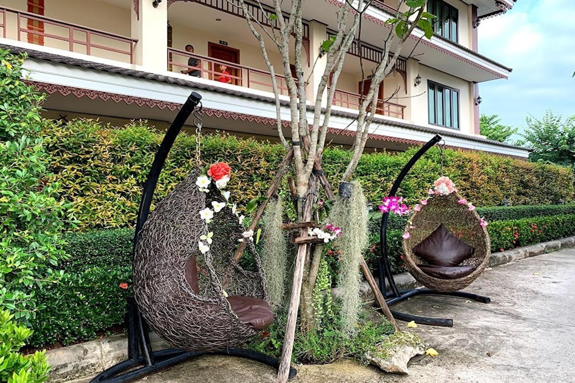 Sawadeelanna Hotel Nan Exterior photo