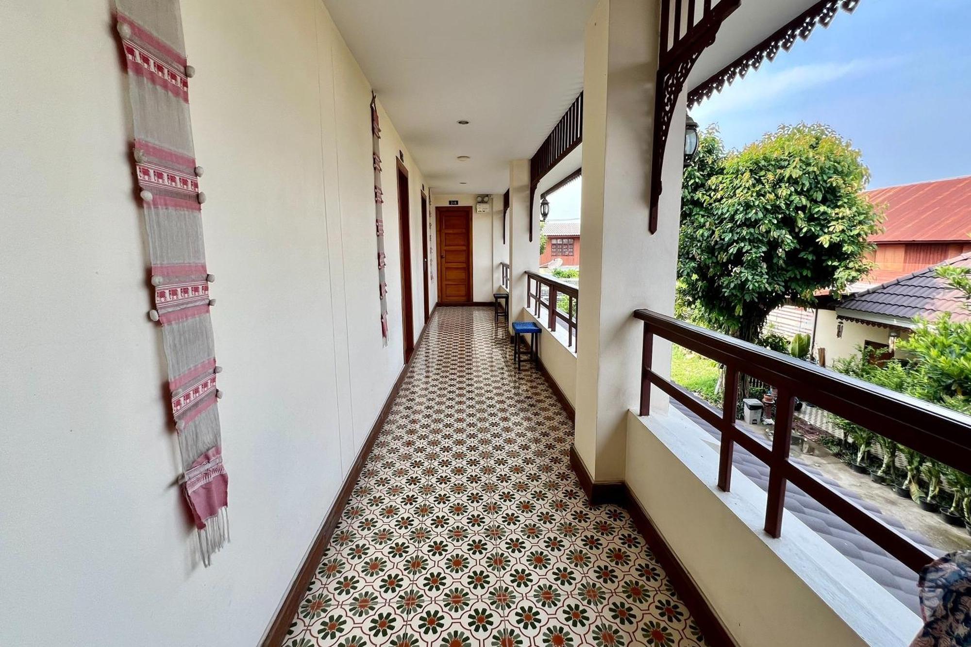 Sawadeelanna Hotel Nan Exterior photo