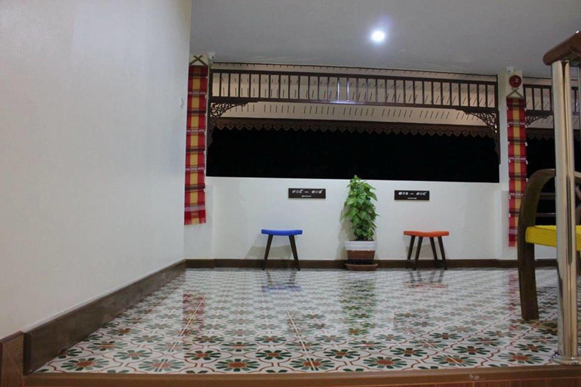 Sawadeelanna Hotel Nan Exterior photo
